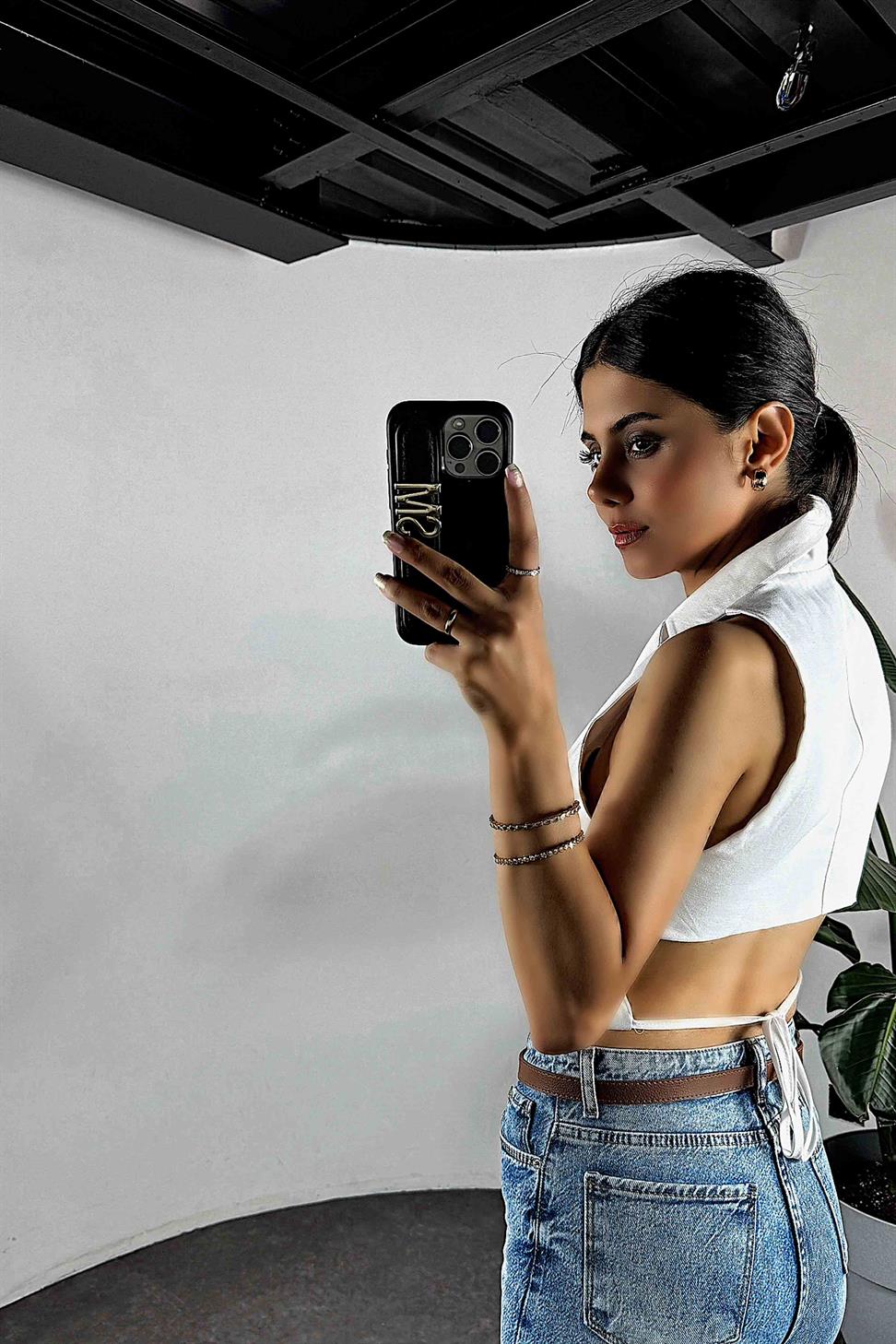 Marka Model Keten Kumaş İp Bağlamalı Sırt Dekolteli Yelek Ekru