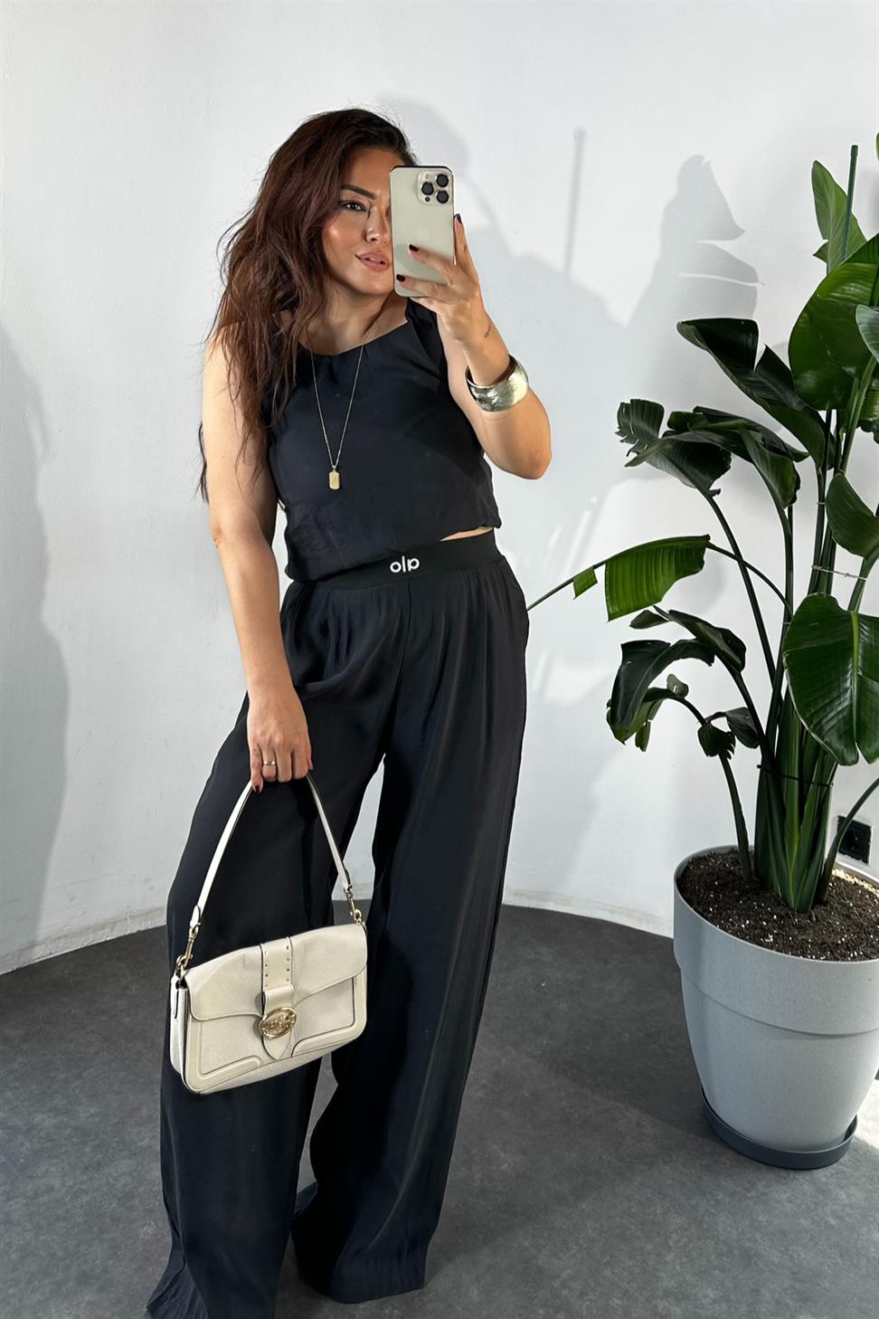 Marka Model Kolsuz Tensel İklili Takım Siyah