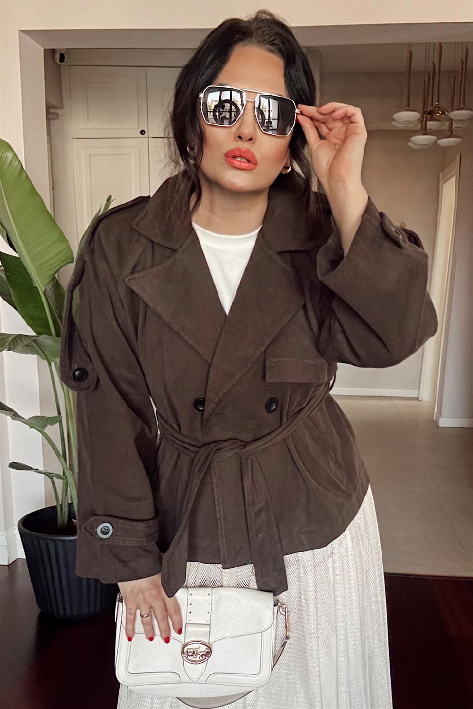 Marka Model Kuşaklı Gabardin Kısa Trençkot Acı Kahve