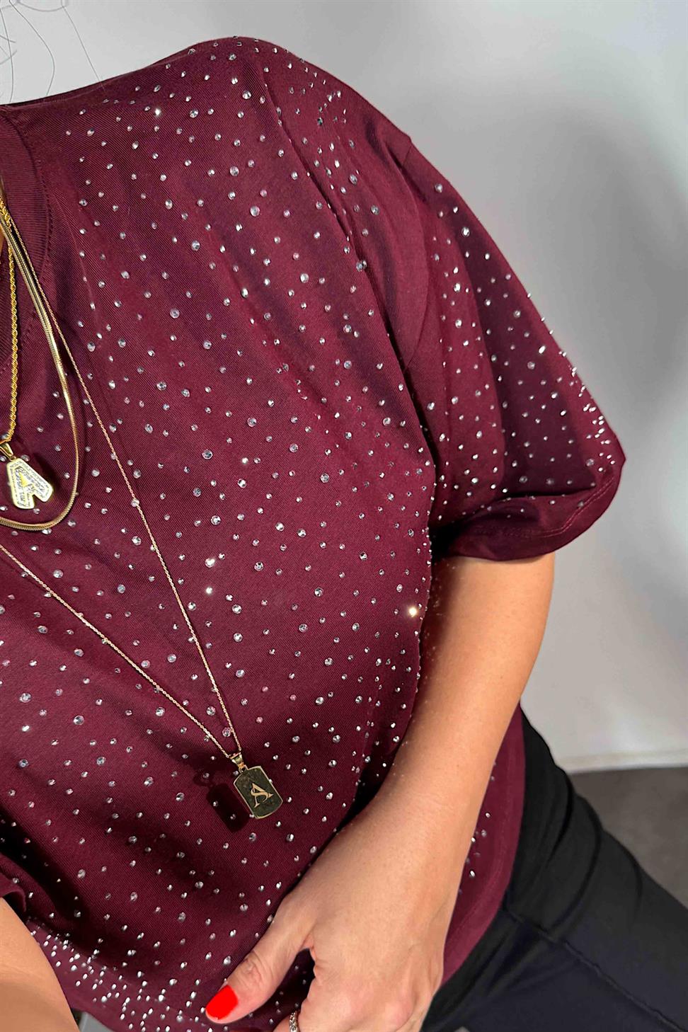Marka Model Swarovski Taş Detaylı Basic Tişört Bordo