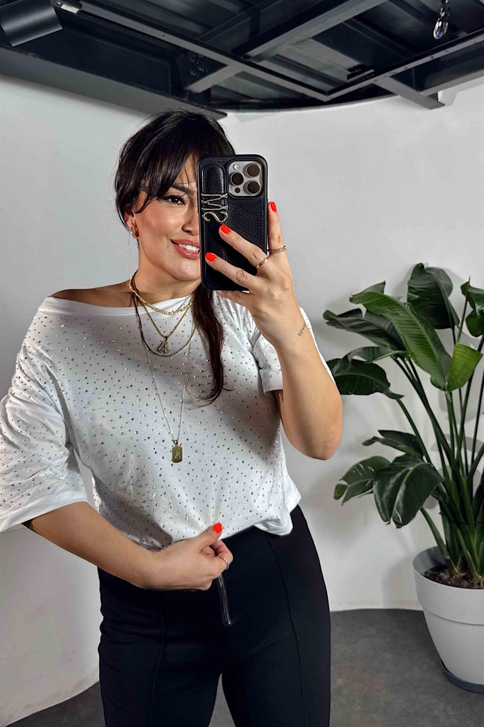 Marka Model Swarovski Taş Detaylı Basic Tişört Beyaz