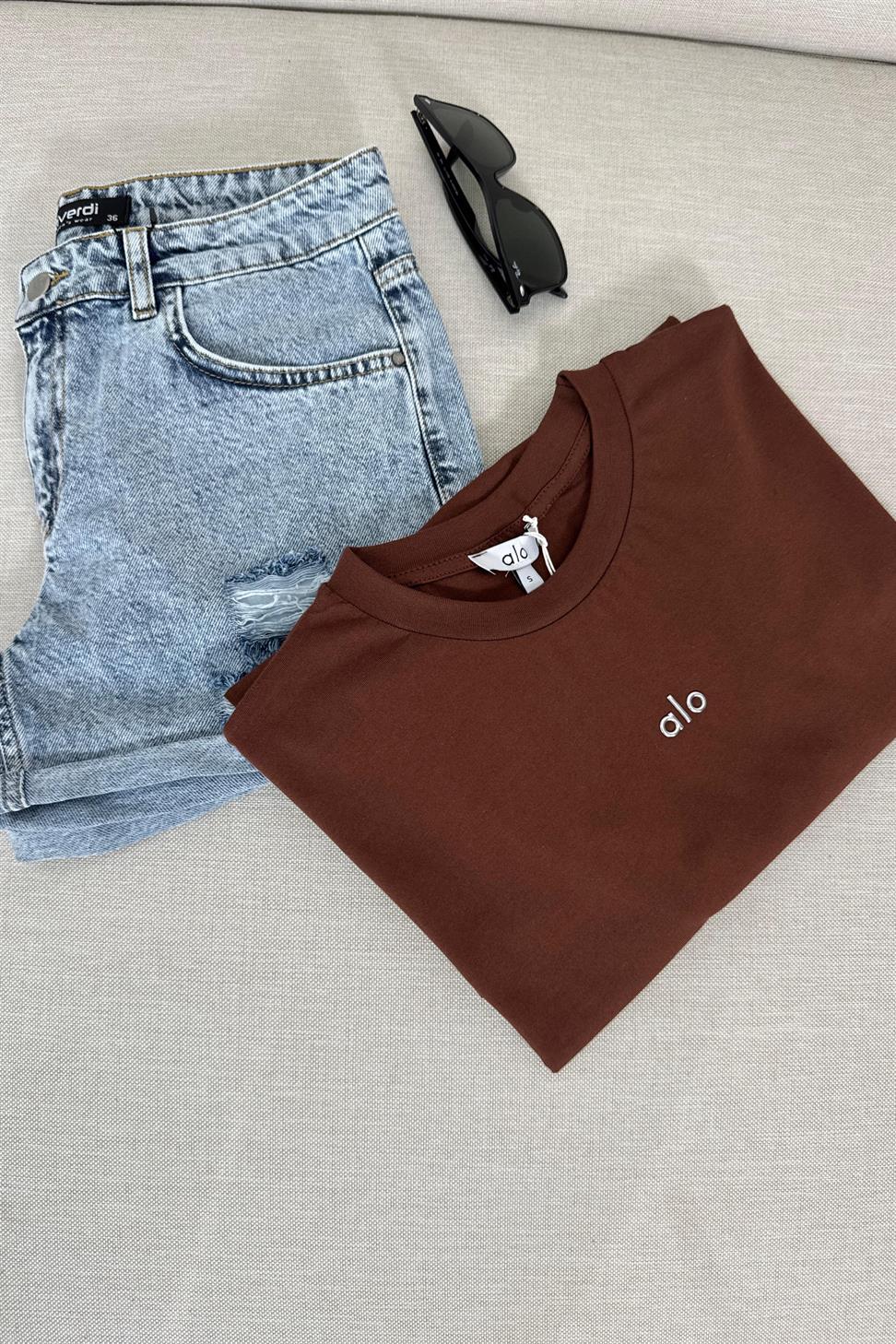 Marka Muadil Baskılı Basic Bluz Acı Kahve