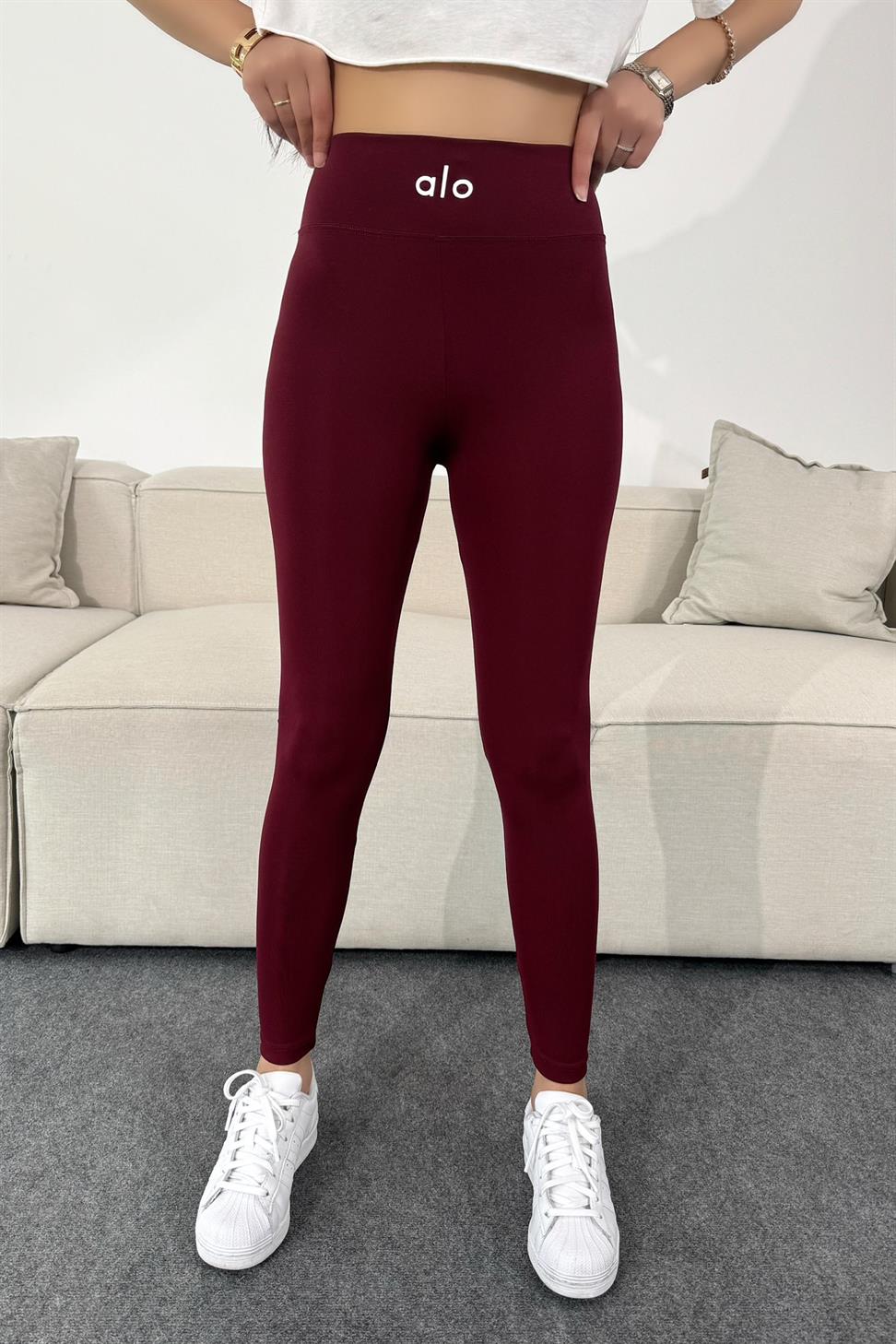 Marka Muadil Beli Yazı Detaylı Tayt Bordo