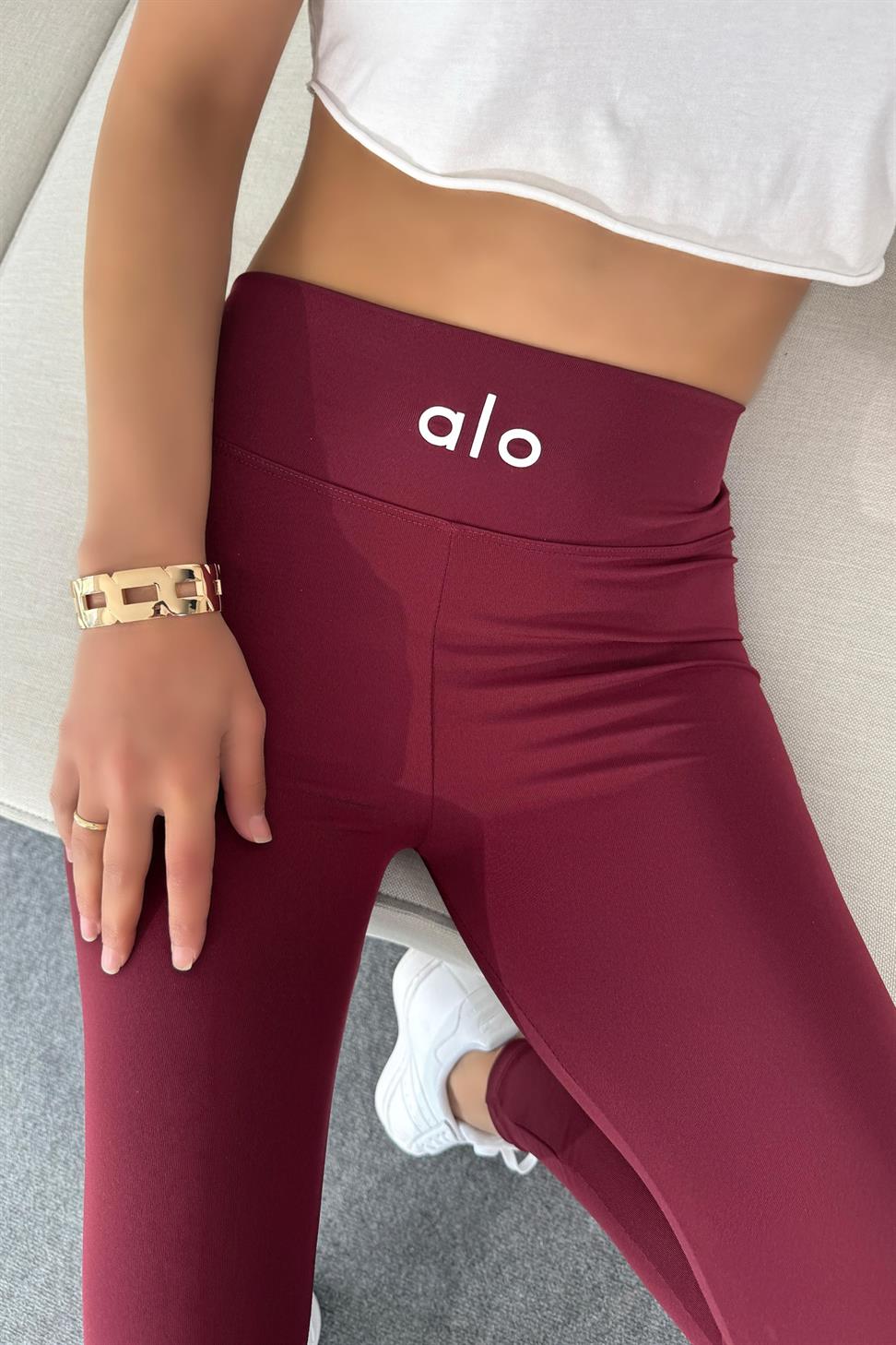 Marka Muadil Beli Yazı Detaylı Tayt Bordo