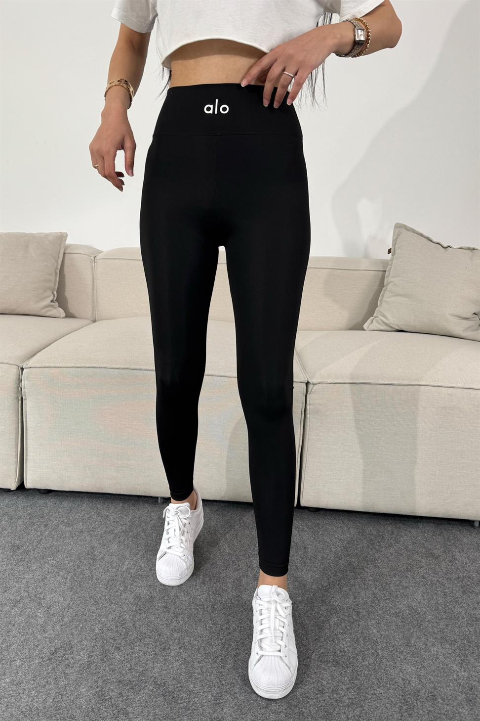 Marka Muadil Beli Yazı Detaylı Tayt Siyah