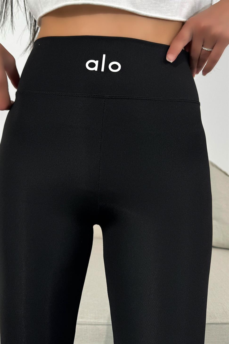 Marka Muadil Beli Yazı Detaylı Tayt Siyah