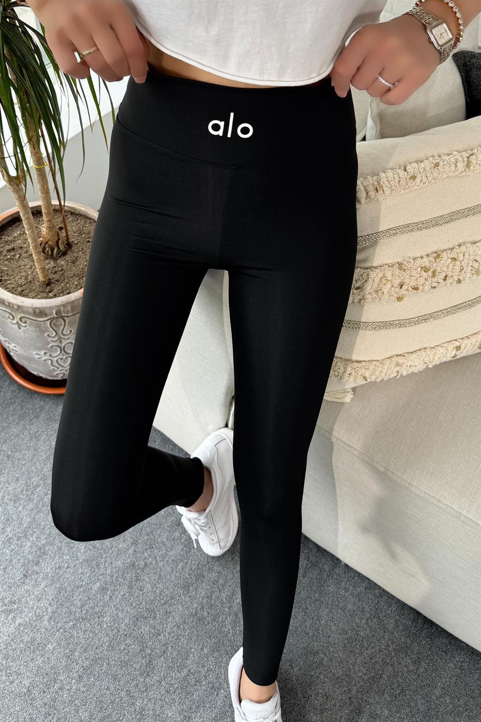 Marka Muadil Beli Yazı Detaylı Tayt Siyah