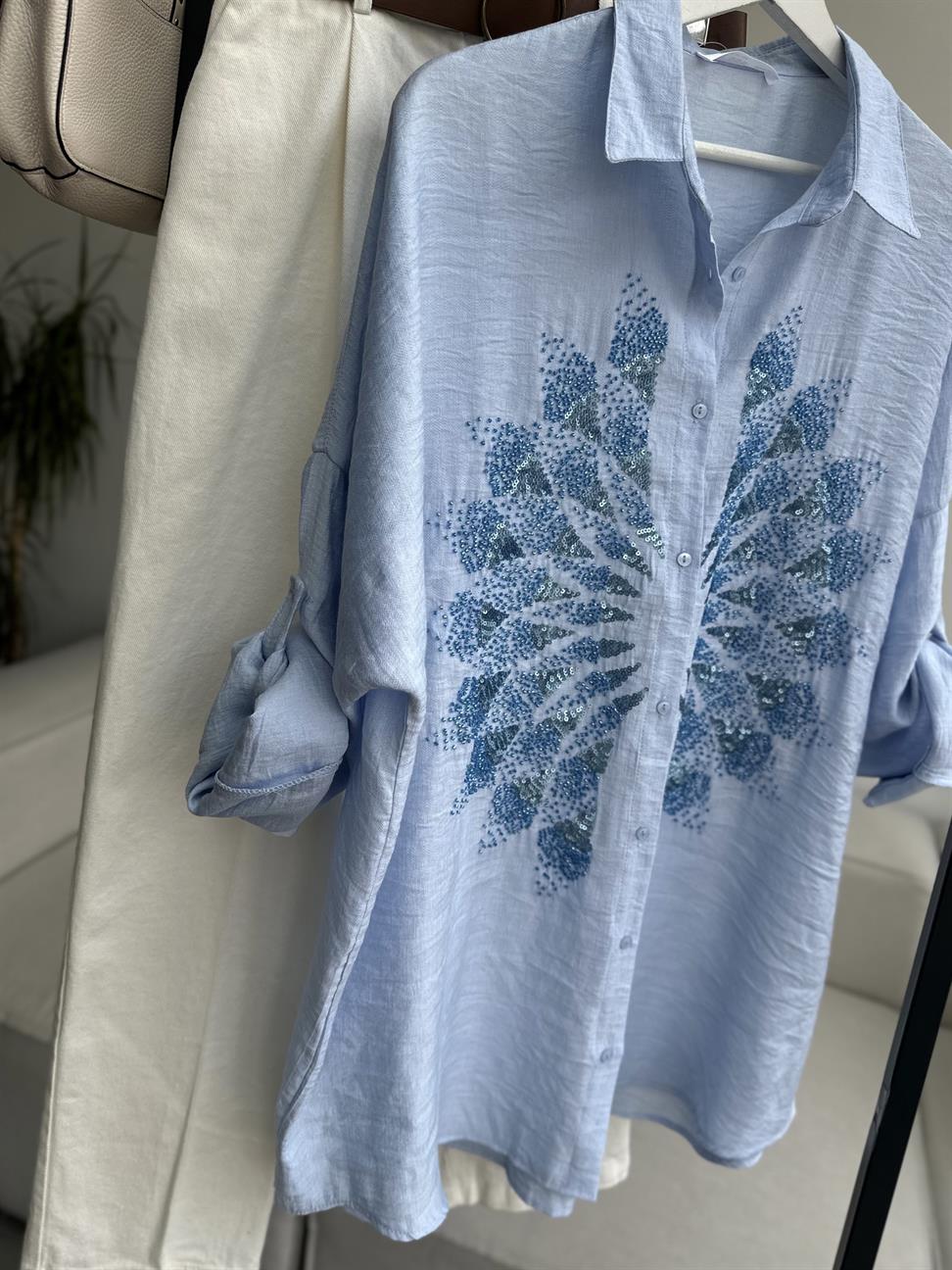 Mavi Serpme Boncuk ve Pul İşlemeli Eftelya Gömlek
