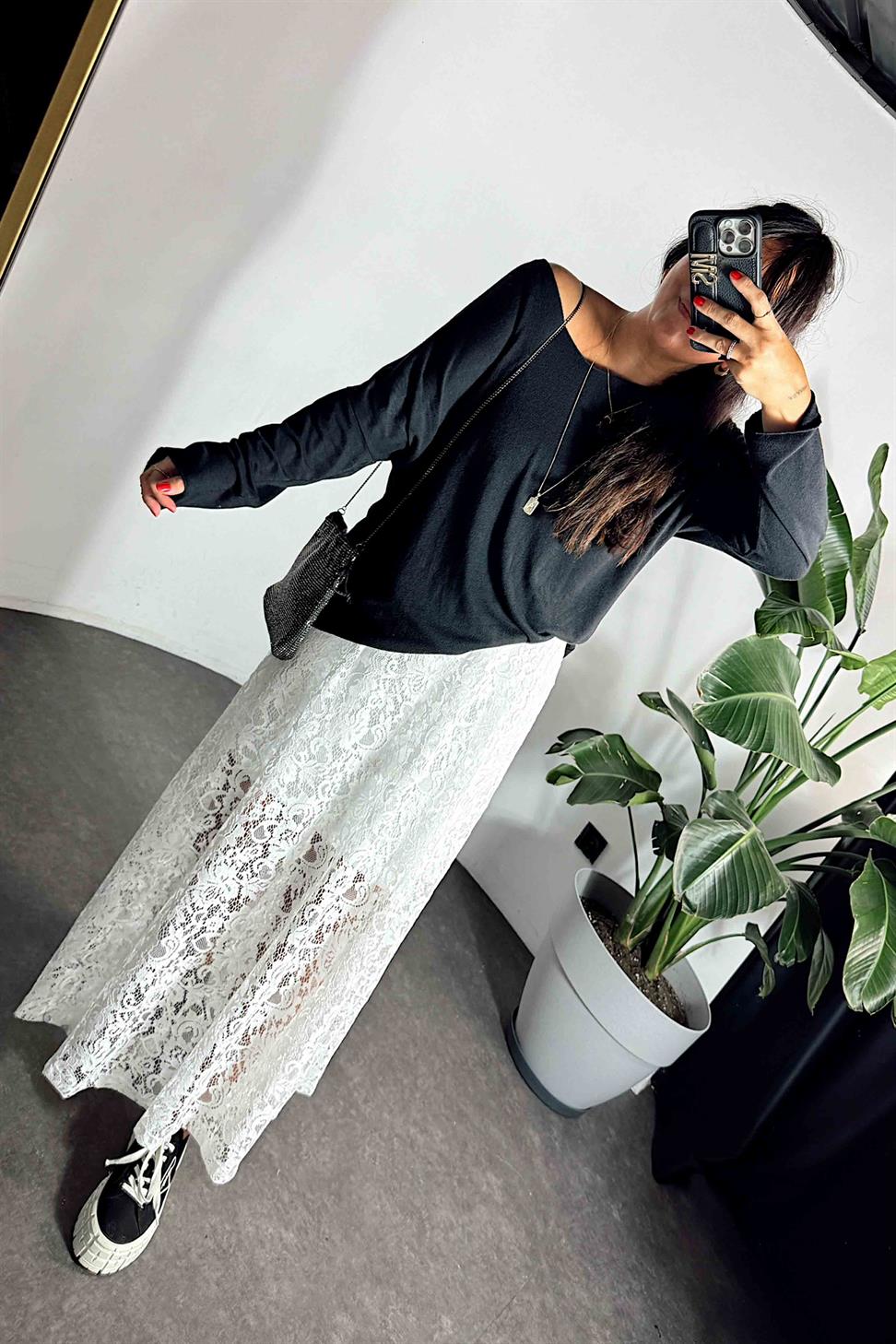 Mini Astarlı Dantel Detaylı Kloş Etek Beyaz