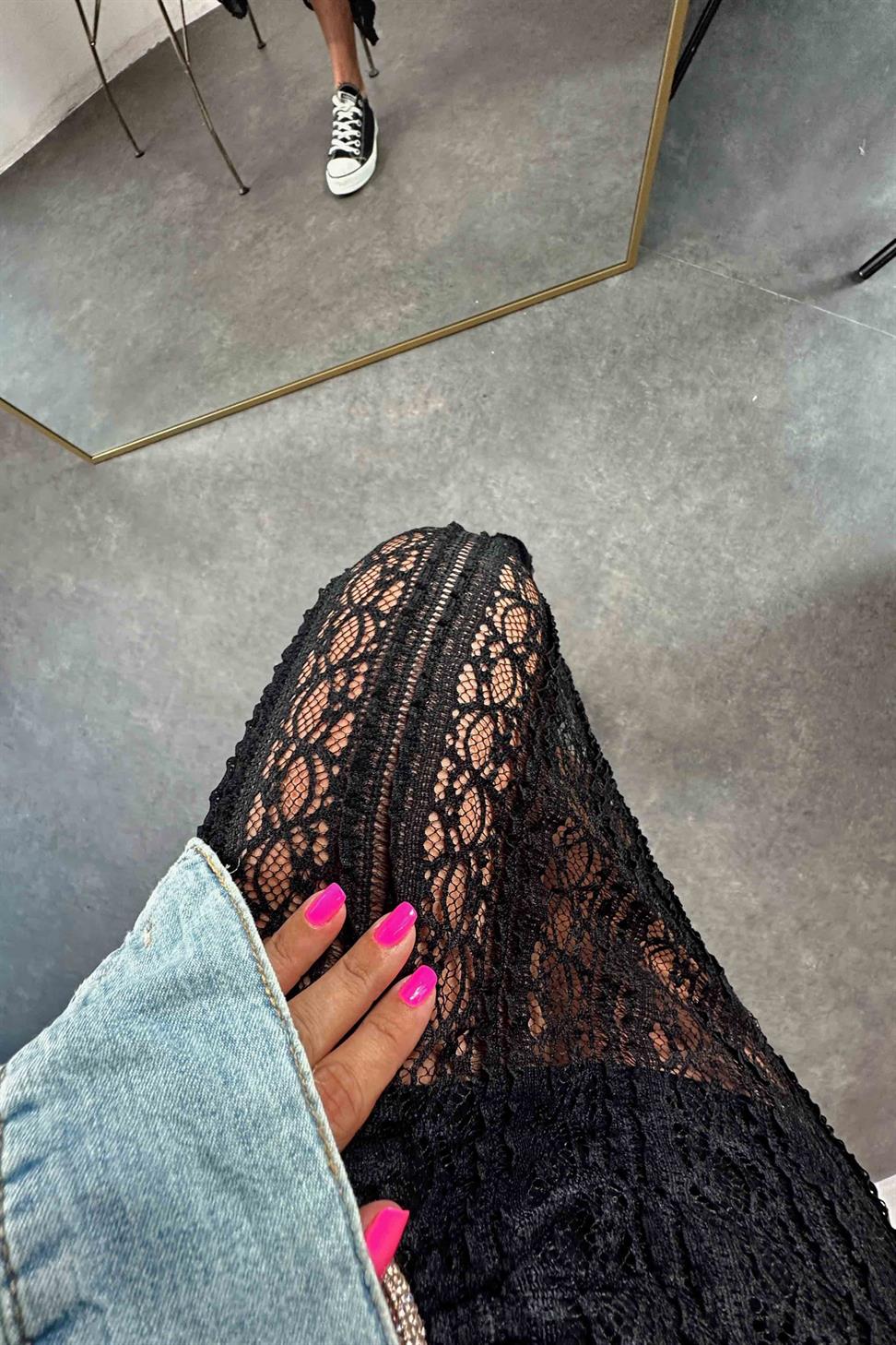 Mini Astarlı Dantelli Etek Siyah