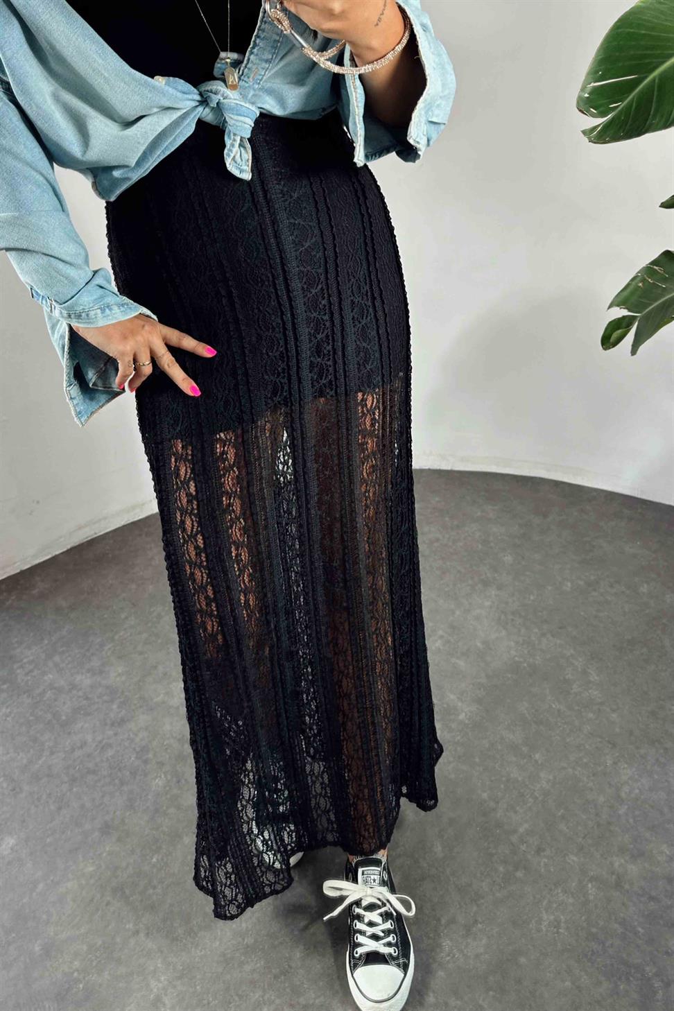 Mini Astarlı Dantelli Etek Siyah