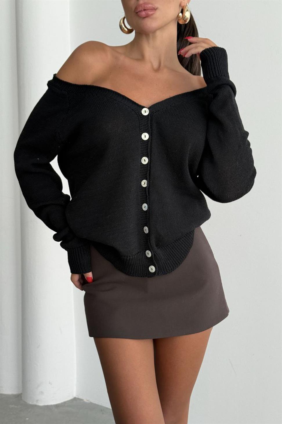 Modern Kesim Çift Taraf Düğmeli Tasarım Hırka Siyah