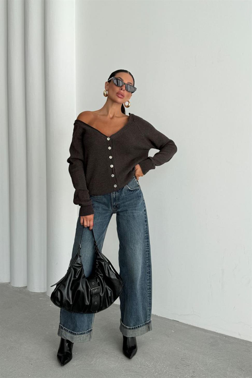 Modern Kesim Çift Taraf Düğmeli Tasarım Hırka Acı Kahve