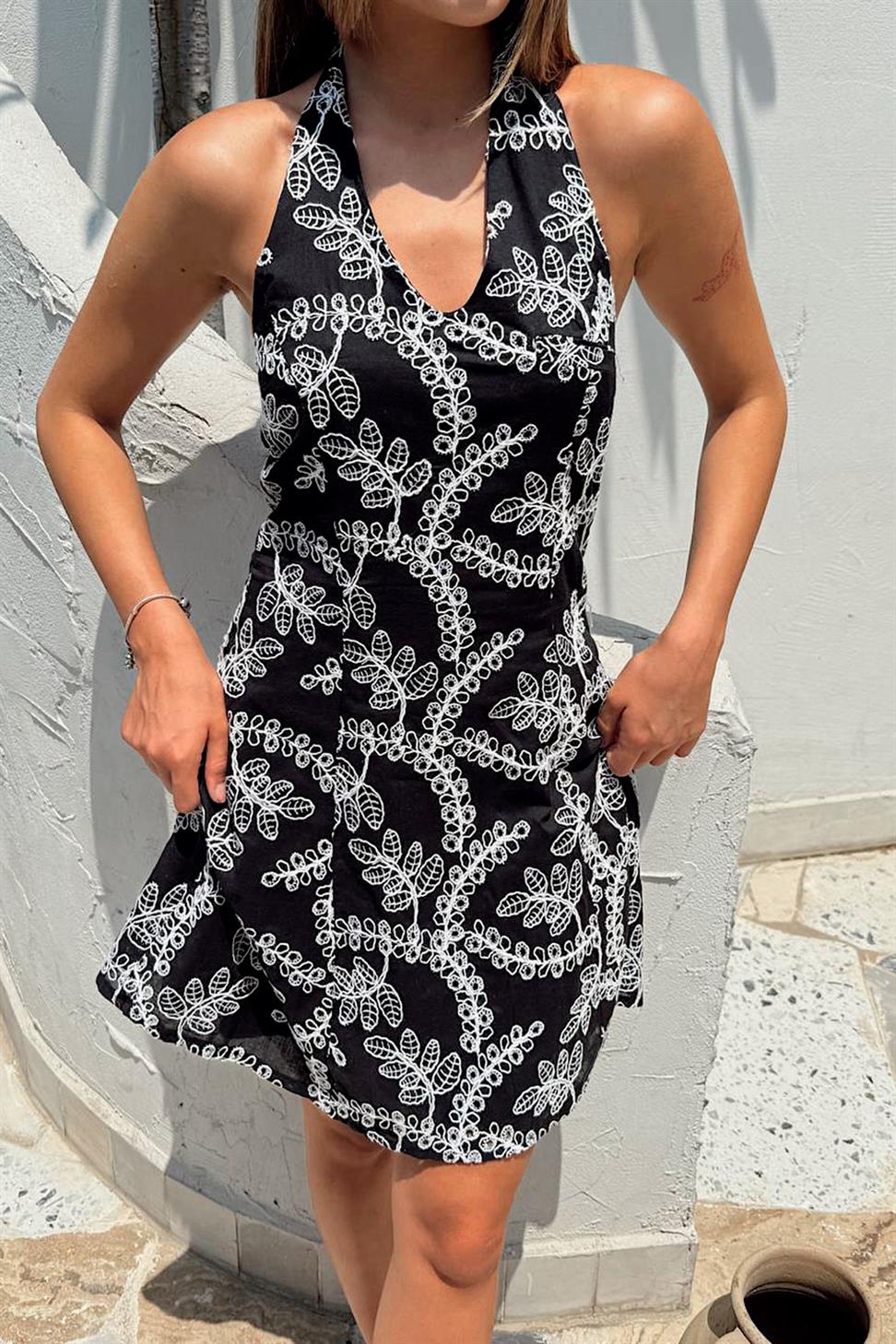 Nakış Detaylı Sırt Dekolteli Mini Elbise Siyah