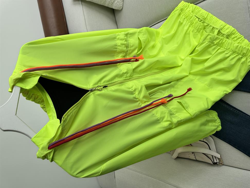 Neon Yeşil Kapüşonlu Fermuarlı Tensel Kumaş Tasarım Mont  