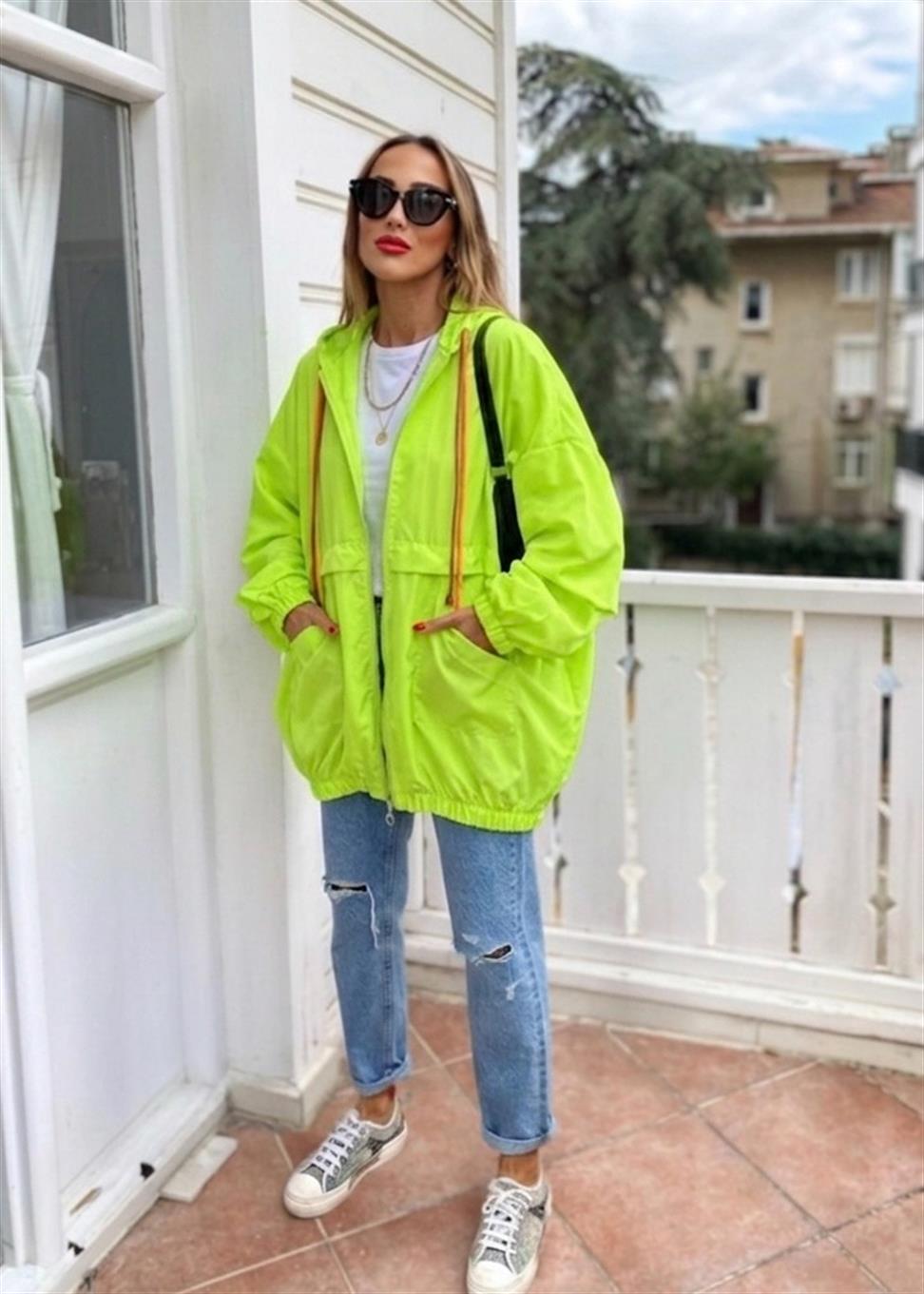 Neon Yeşil Kapüşonlu Fermuarlı Tensel Kumaş Tasarım Mont  
