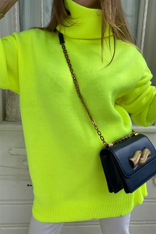 Neon Yeşili Dokulu Degaje Balıkçı Yaka Tasarım Kazak