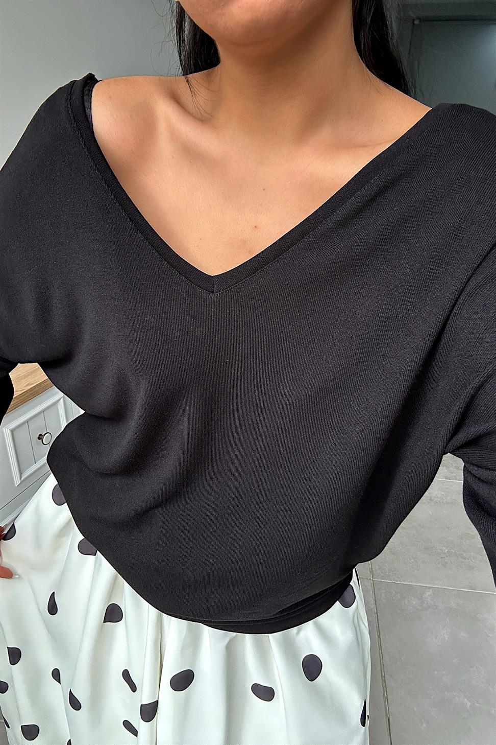 Ön Arka V Yaka Basic Bluz Siyah