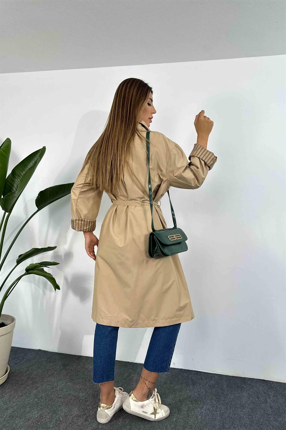 Önden Düğme Tasarım Oversize Kadın Trençkot Bej