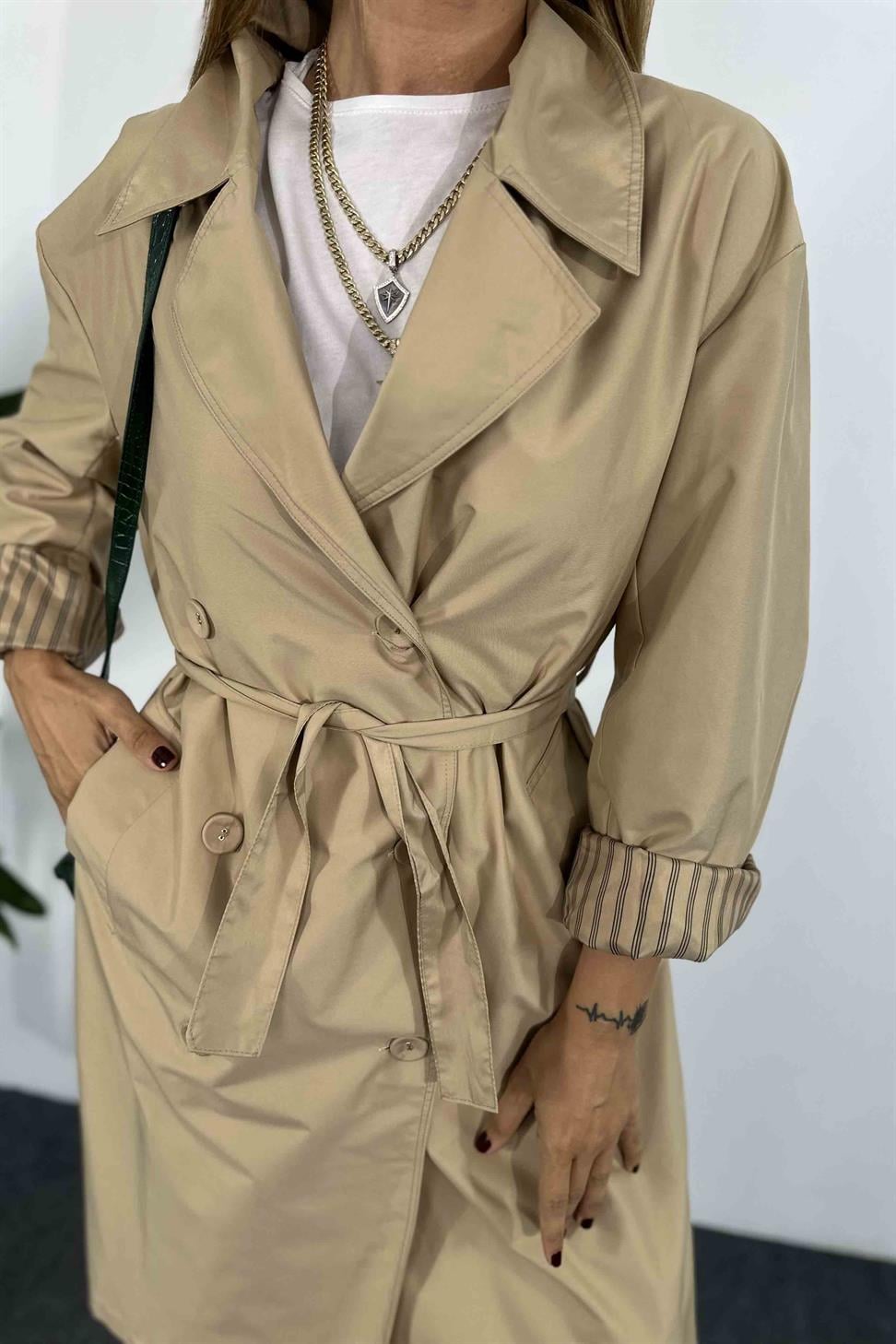 Önden Düğme Tasarım Oversize Kadın Trençkot Bej