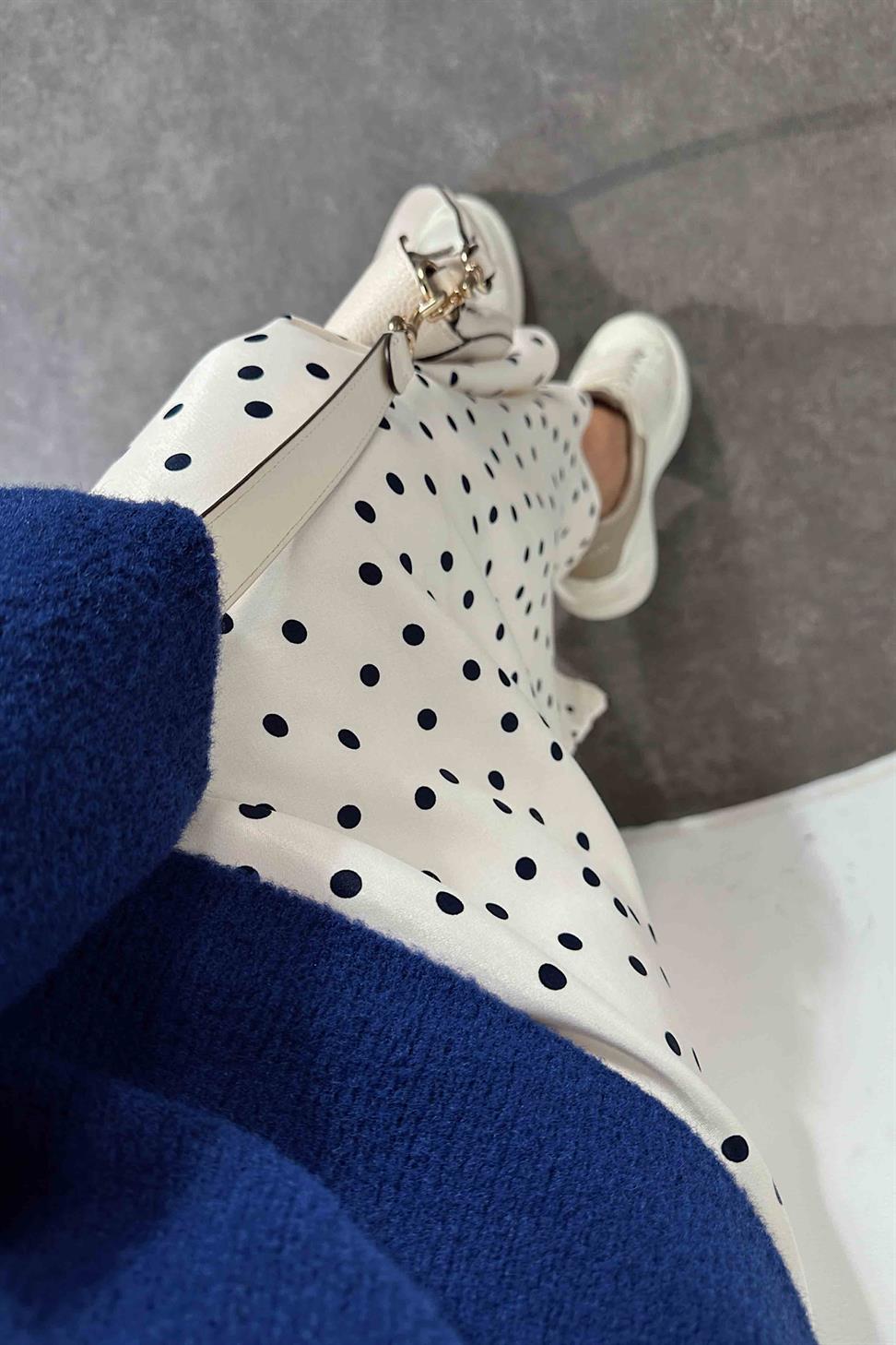 Orjinal Marka Puantiyeli Saten Etek Ekru