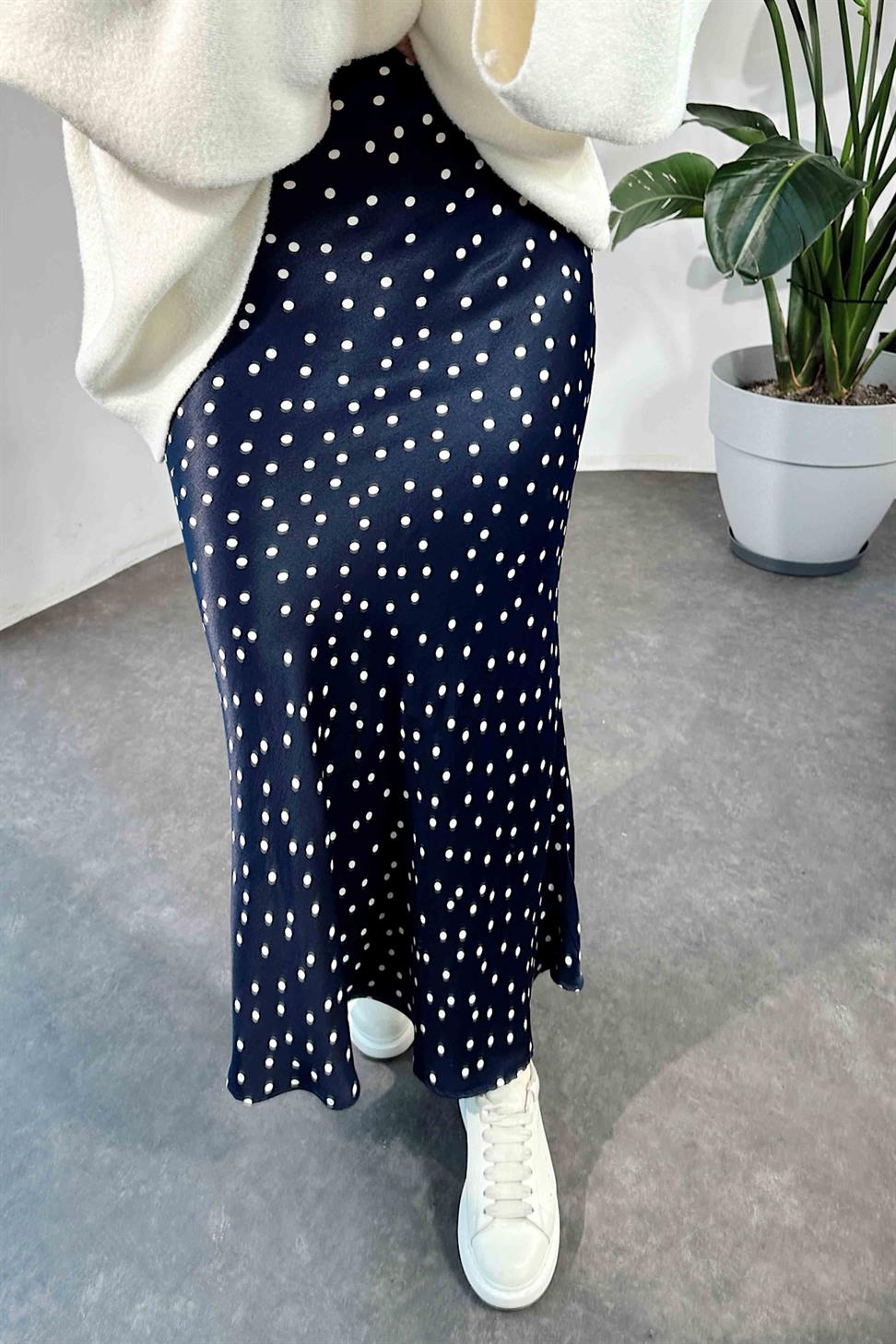 Orjinal Marka Puantiyeli Saten Etek Lacivert