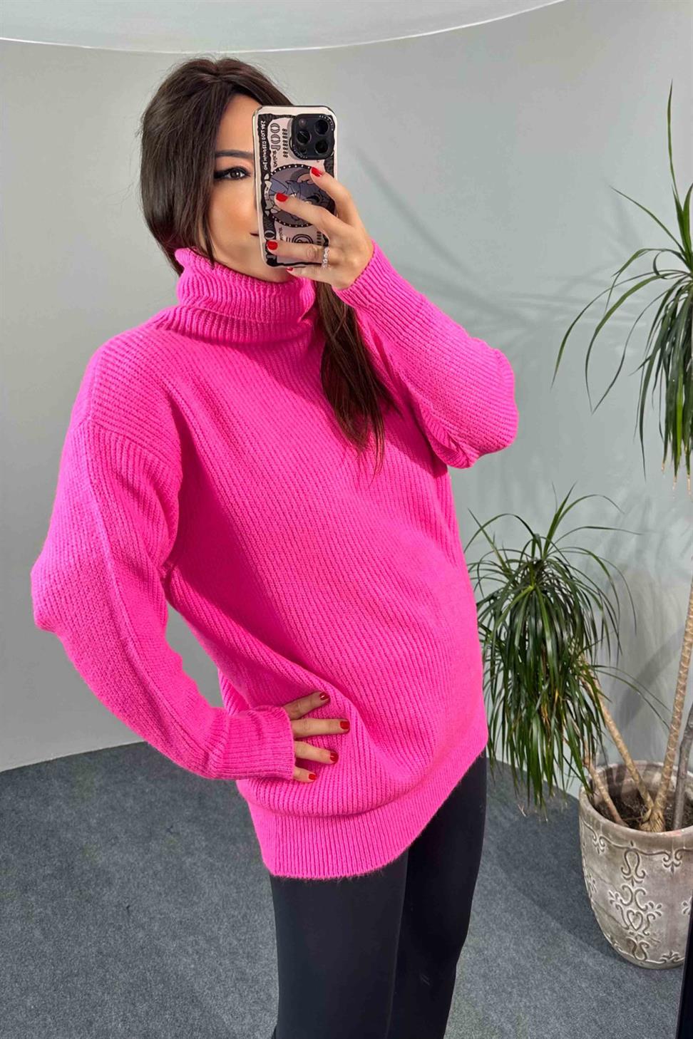 Oversize Balıkçı Yaka Kadın Kazak Neon Pembe