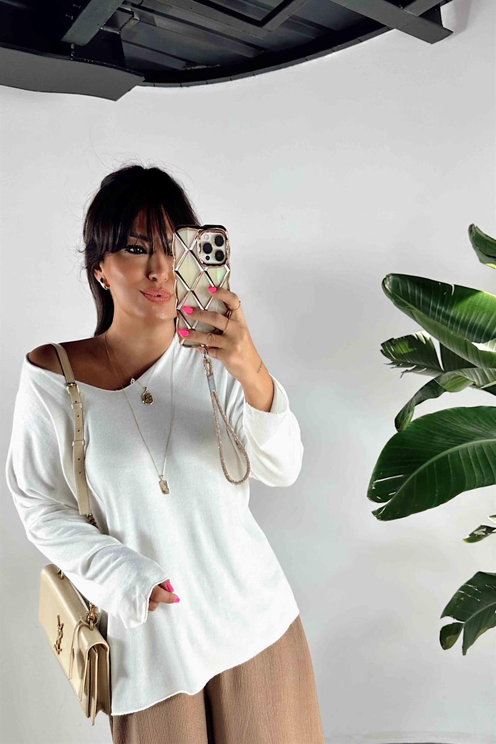 Oversize V Yaka Angora Kadın Kazak Beyaz