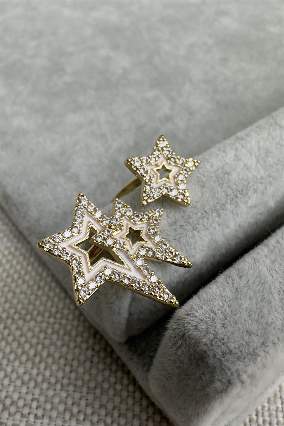 Özel Seri Zirkon Taşlı Asimetrik Yıldız Model Yüzük Gold