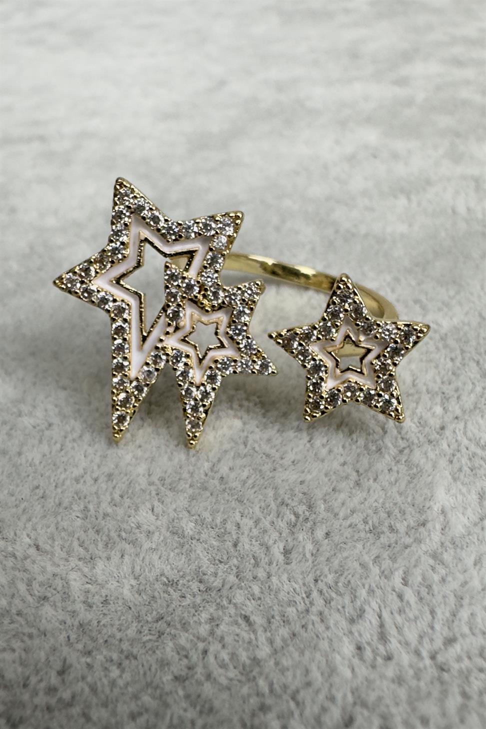 Özel Seri Zirkon Taşlı Asimetrik Yıldız Model Yüzük Gold