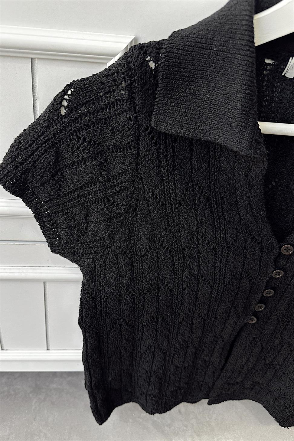 Polo Yaka Düğmeli Triko Bluz Siyah