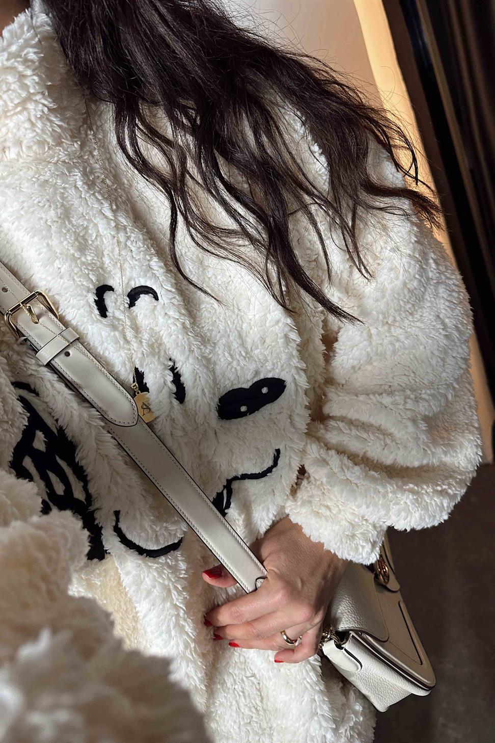 Premium Kalite Balıkçı Yaka Nakış İşlemeli Sweat Ekru