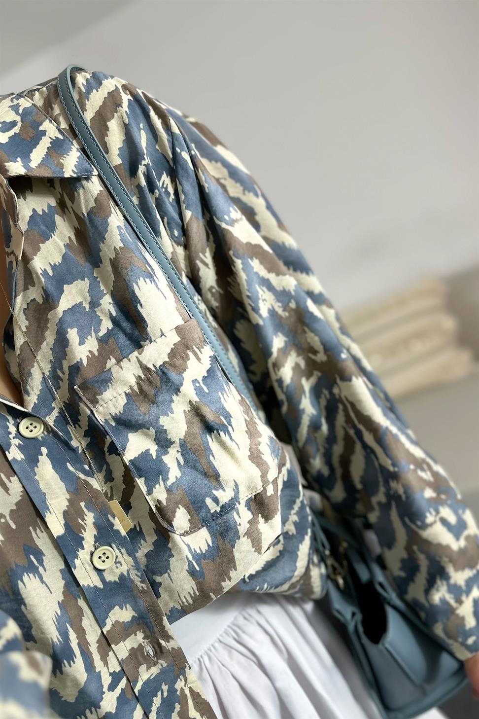 Premium Kalite Batik Desenli Basic Gömlek Mavi