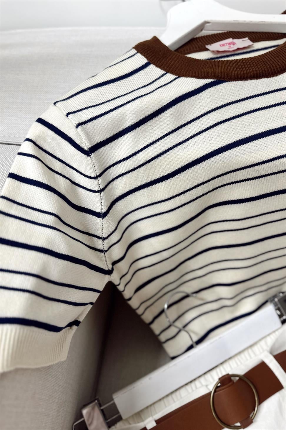 Premium Kalite Çizgi Detaylı Krem Luna Triko Bluz