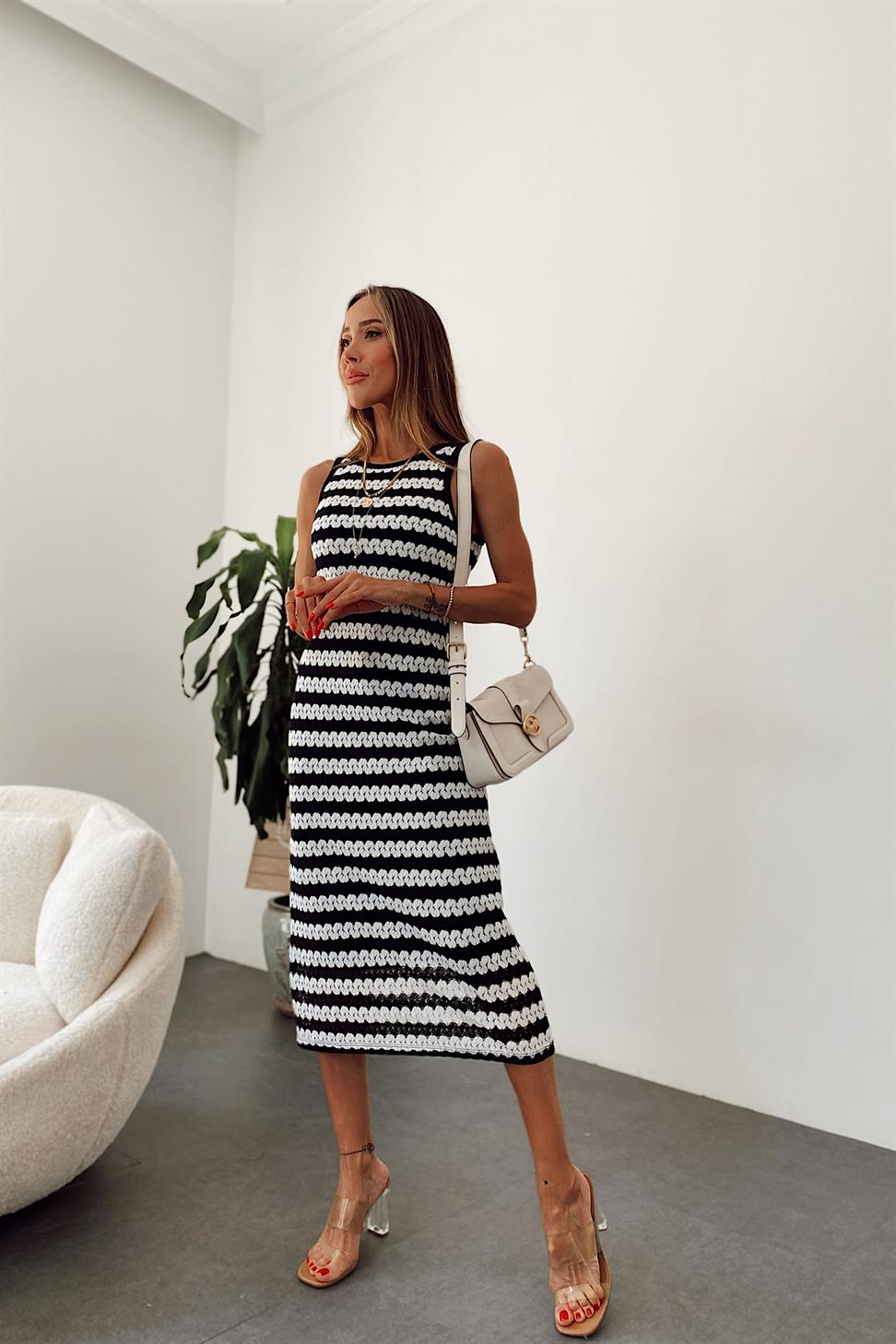 Premium Kalite Dalga Desen Triko Midi Elbise Siyah Beyaz