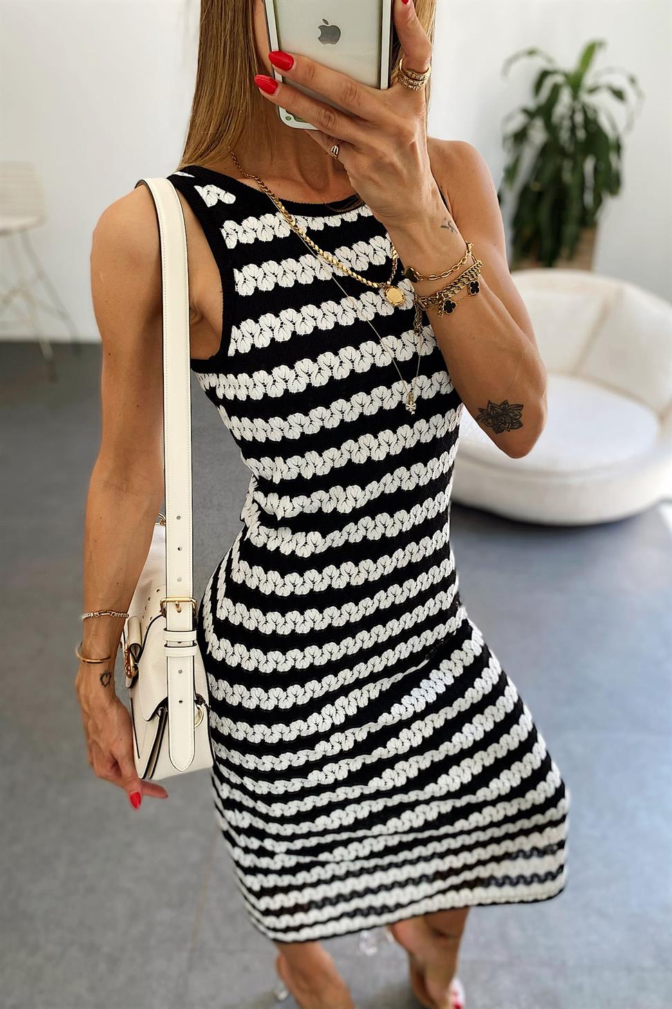 Premium Kalite Dalga Desen Triko Midi Elbise Siyah Beyaz