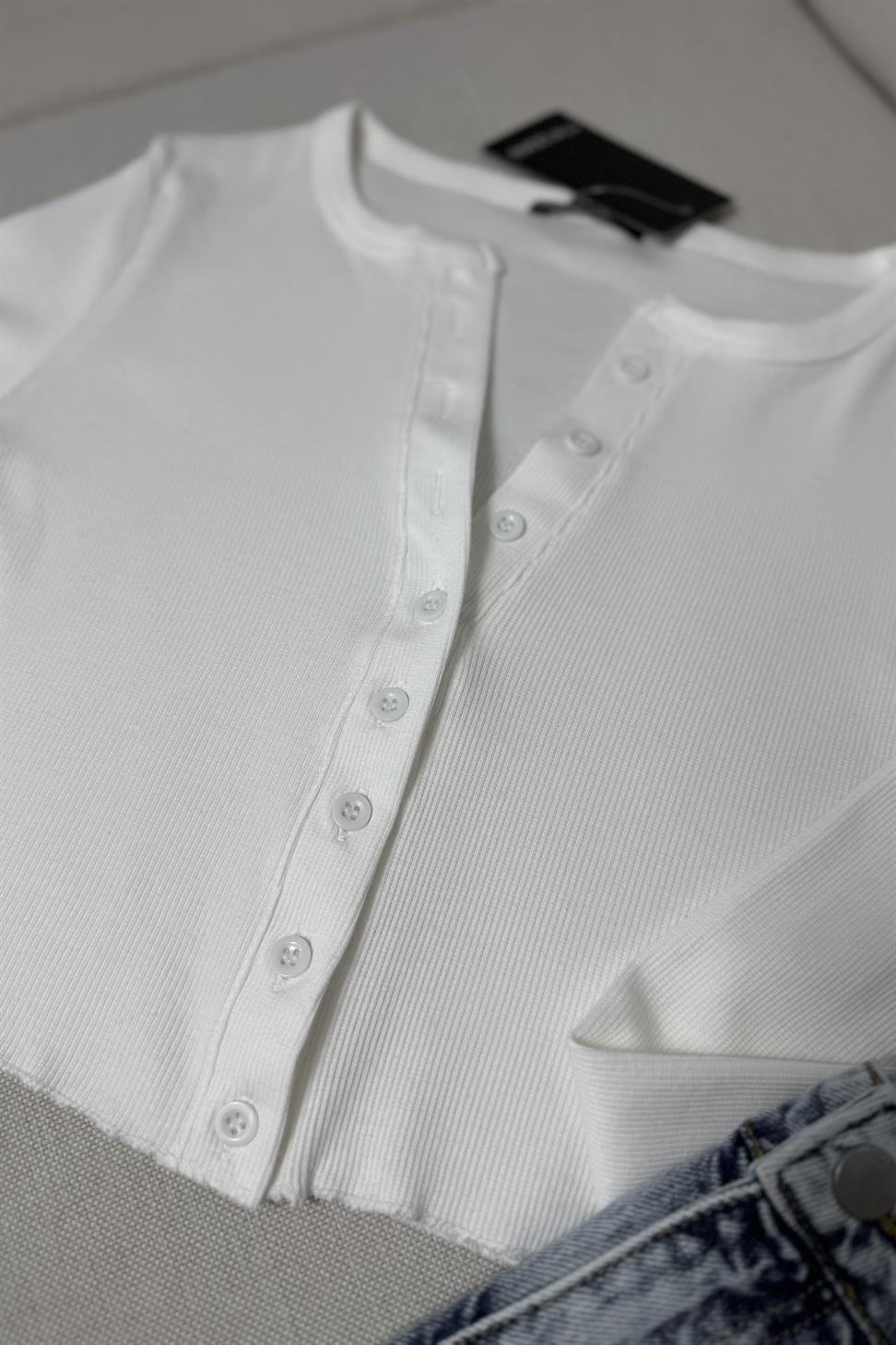 Premium Kalite Düğme Detaylı Fitilli Crop Bluz Ekru