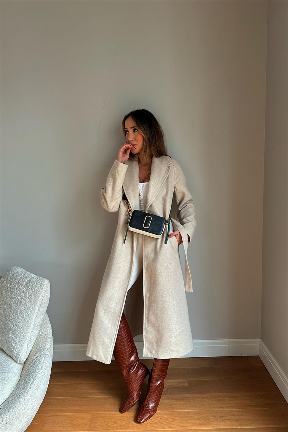 Premium Kalite Kuşaklı Basic Kaşe Kaban Taş