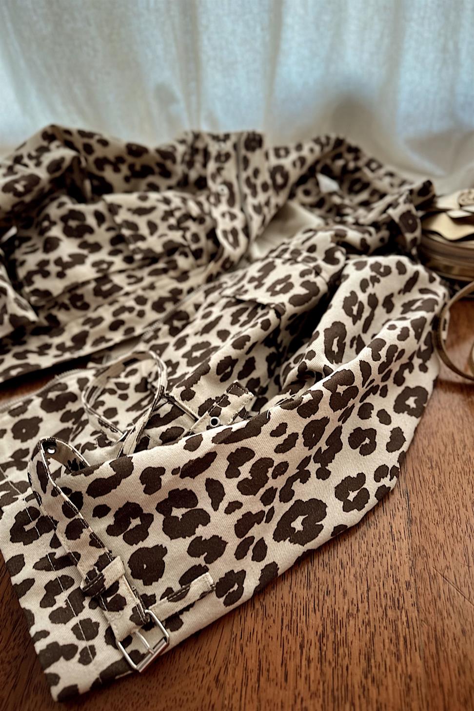 Premium Kalite Leopar Desen Özel Tasarım Ceket Ekru