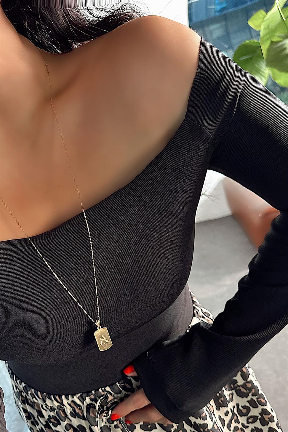 Premium Kalite Madonna Yaka Crop Bluz Siyah