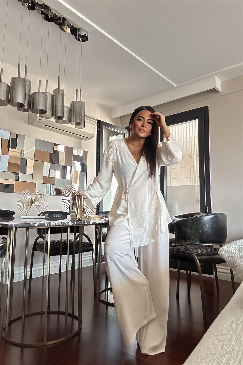 Premium Kalite Önden Bağlamalı Kimono Takım İnci Tozu