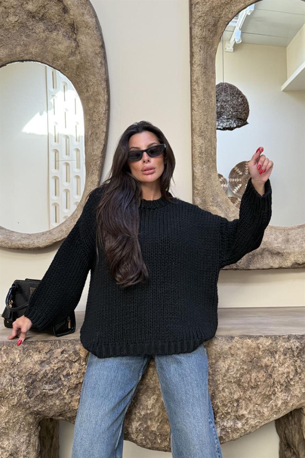 Premium Kalite Oversize Örme Kazak Siyah