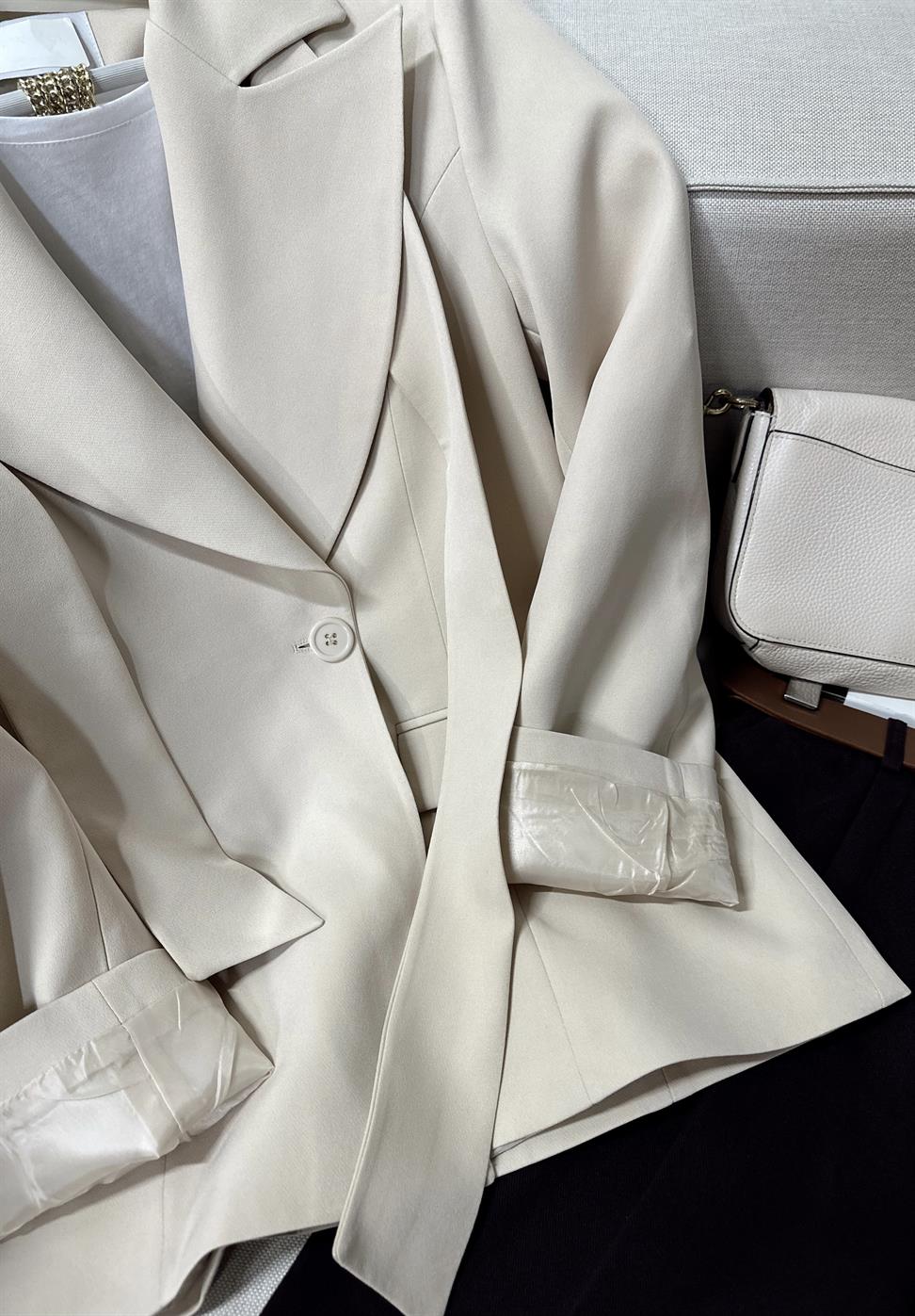 Premium Kalite Saten Astarlı Pera Blazer Ceket