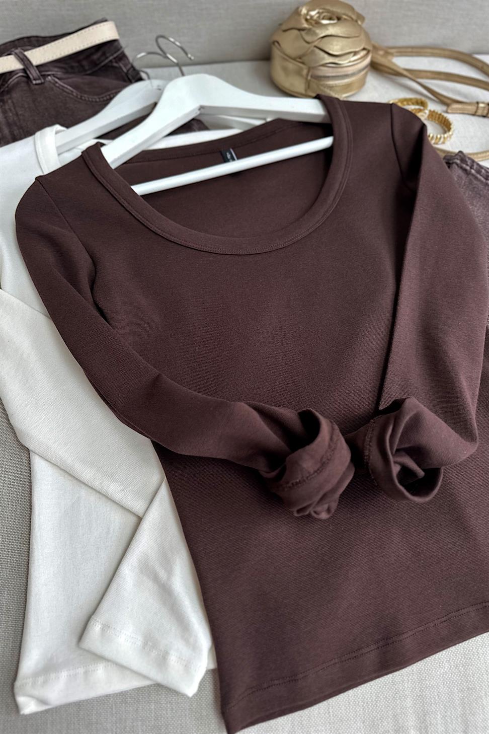 Premium Kalite U Yaka Basic Bluz Kahverengi