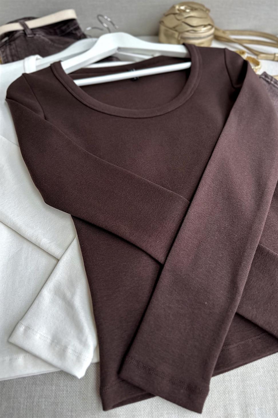 Premium Kalite U Yaka Basic Bluz Kahverengi