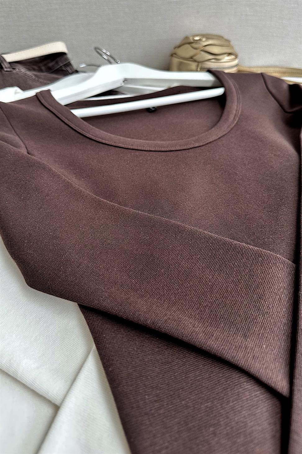 Premium Kalite U Yaka Basic Bluz Kahverengi