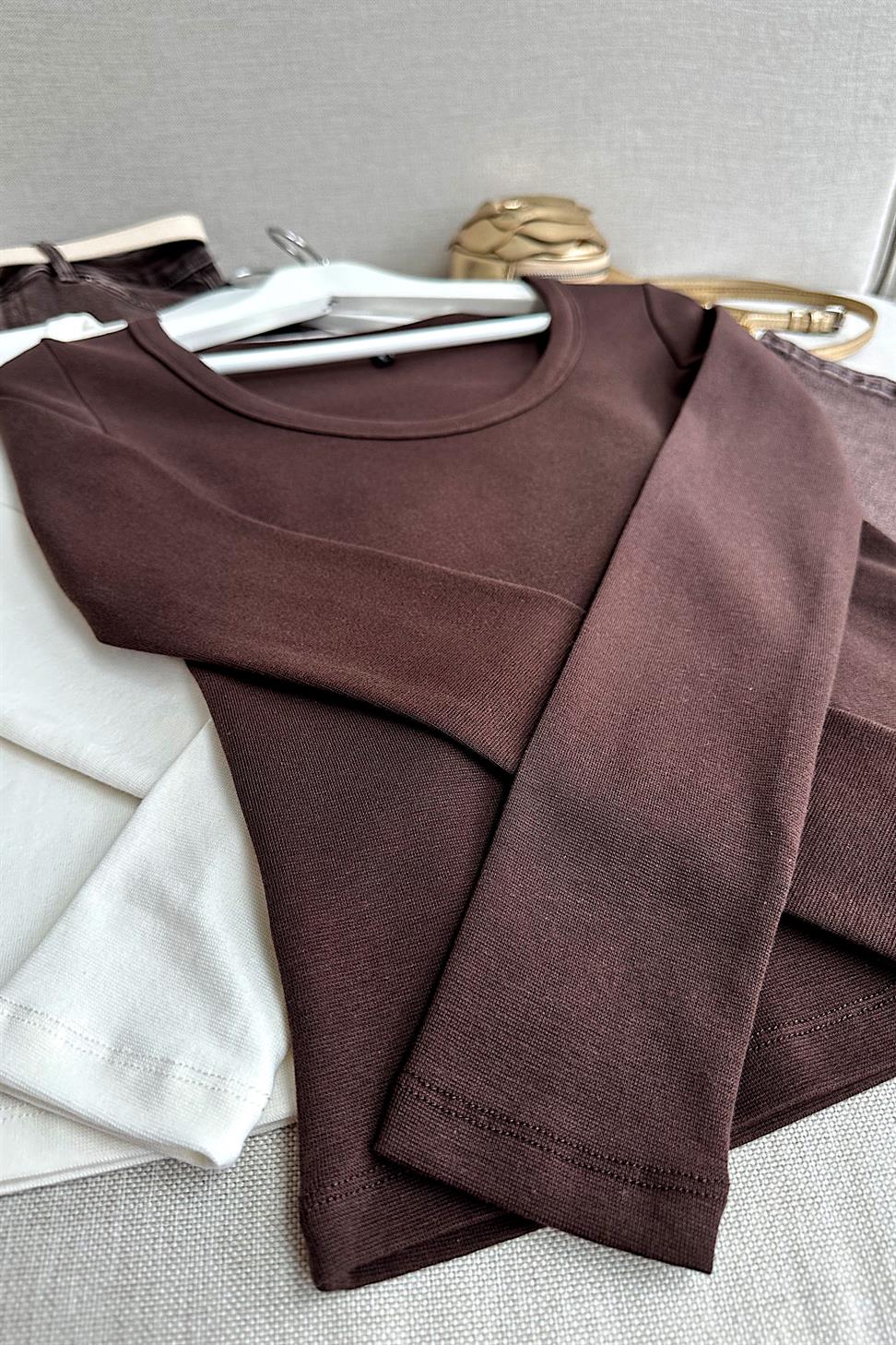 Premium Kalite U Yaka Basic Bluz Kahverengi