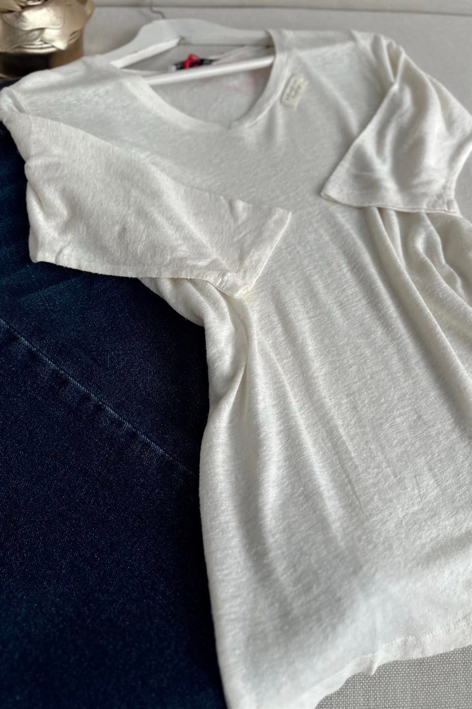 Premium Kalite V Yaka Yumoş Dokulu Basic Bluz Ekru