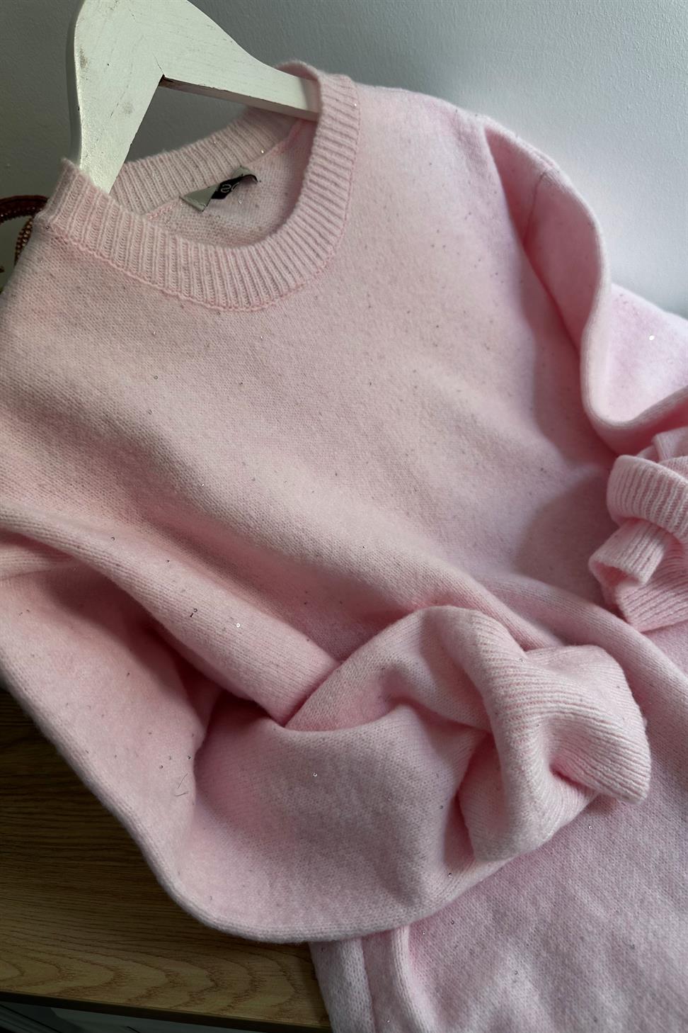 Premium Kalite Yumoş Dokulu Pul Detaylı Kazak Pembe