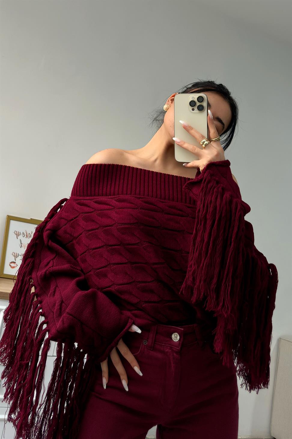 Premium Seri Madonna Yaka Püsküllü Kazak Bordo